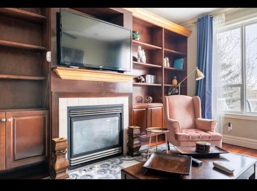 Royal Highland Livingroom Bedroom *